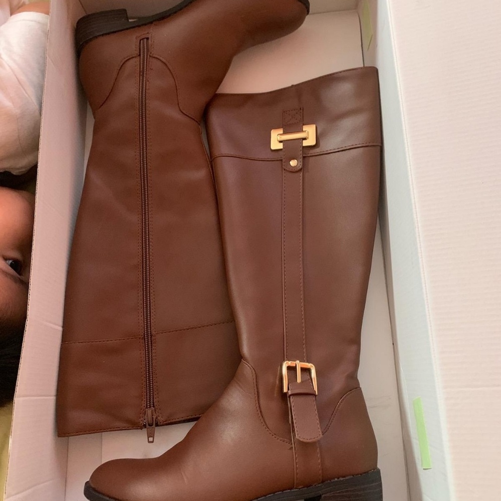 Boots - Picture 5 of 5